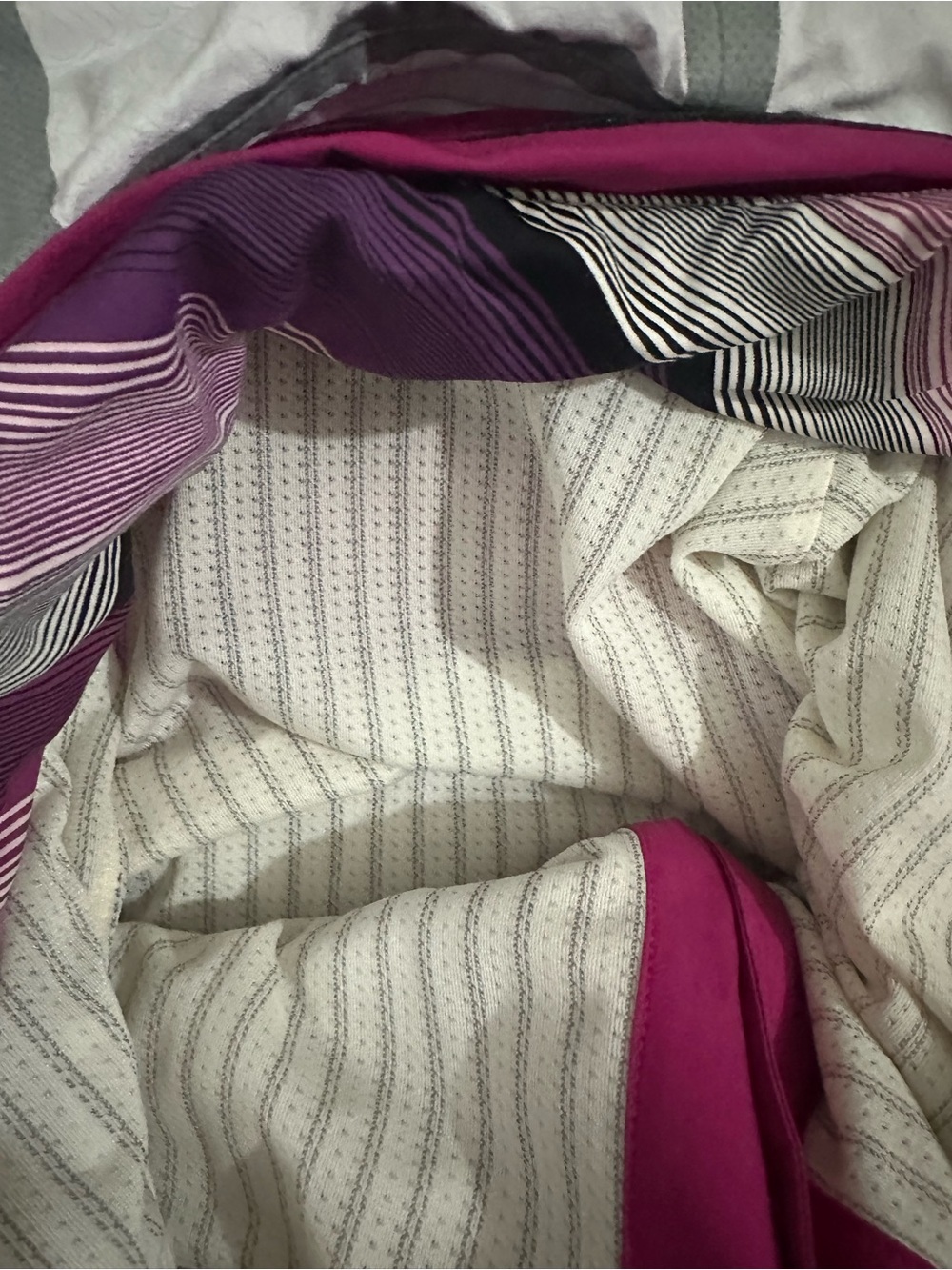 lululemon athletica Women’s Lightweight Fuchsia Pink Hooded Full Zip Jacket 12 - Picture 14 of 16